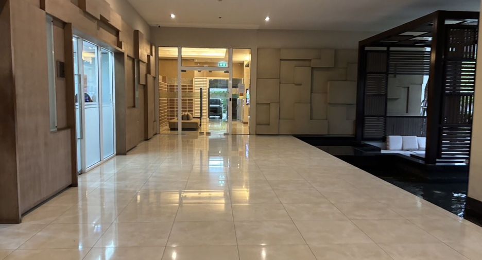 For sale 1 bed condo in Thon Buri, Bangkok