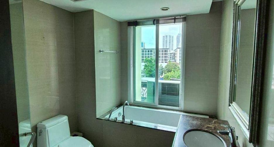 Wohnung zur Miete mit 2 Zimmer in Watthana, Bangkok