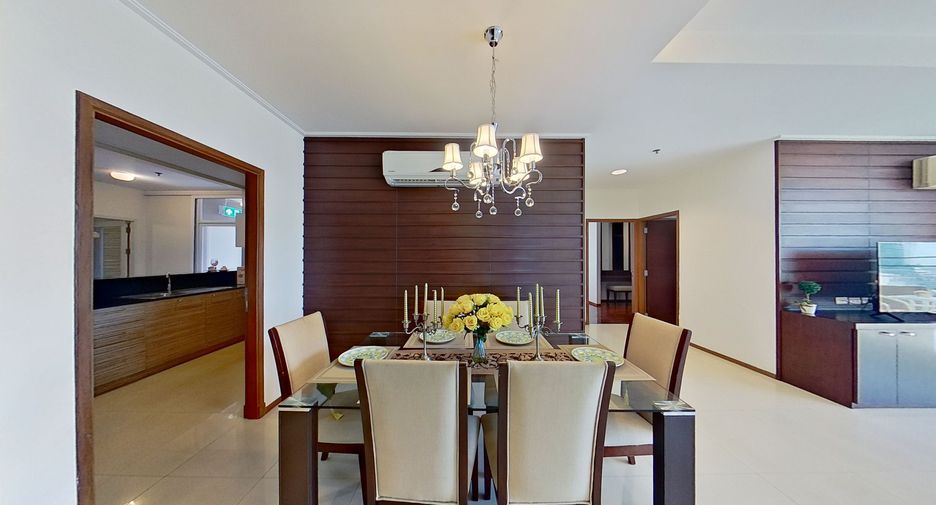 For rent 3 bedrooms condo in Watthana, Bangkok