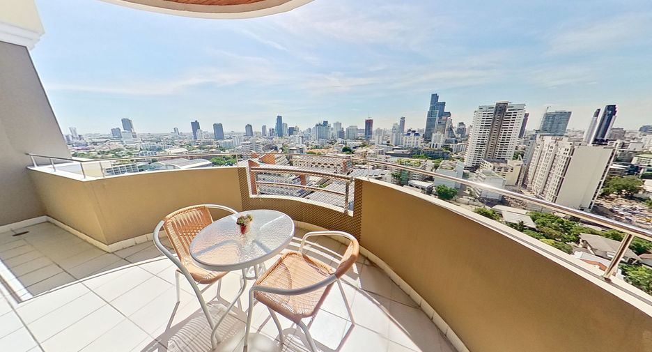 For rent 3 bedrooms condo in Watthana, Bangkok