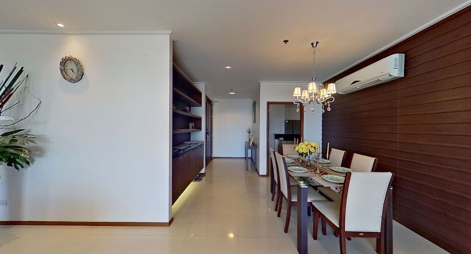 For rent 3 bedrooms condo in Watthana, Bangkok