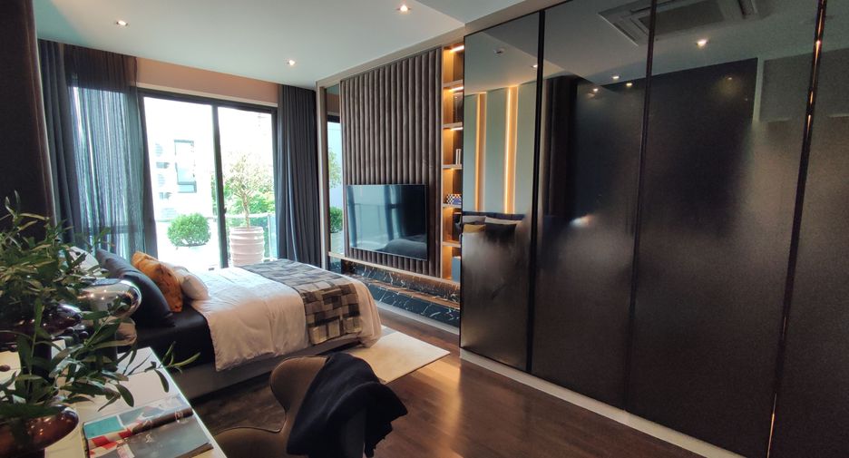 For sale 4 bedrooms house in Bang Na, Bangkok