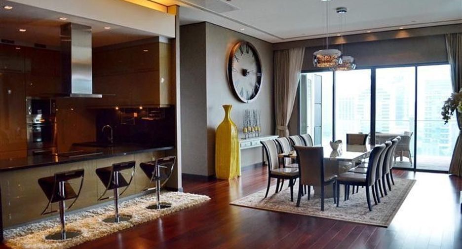 For rent 3 bedrooms condo in Watthana, Bangkok
