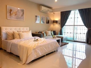 For rent studio condo in Yan Nawa, Bangkok