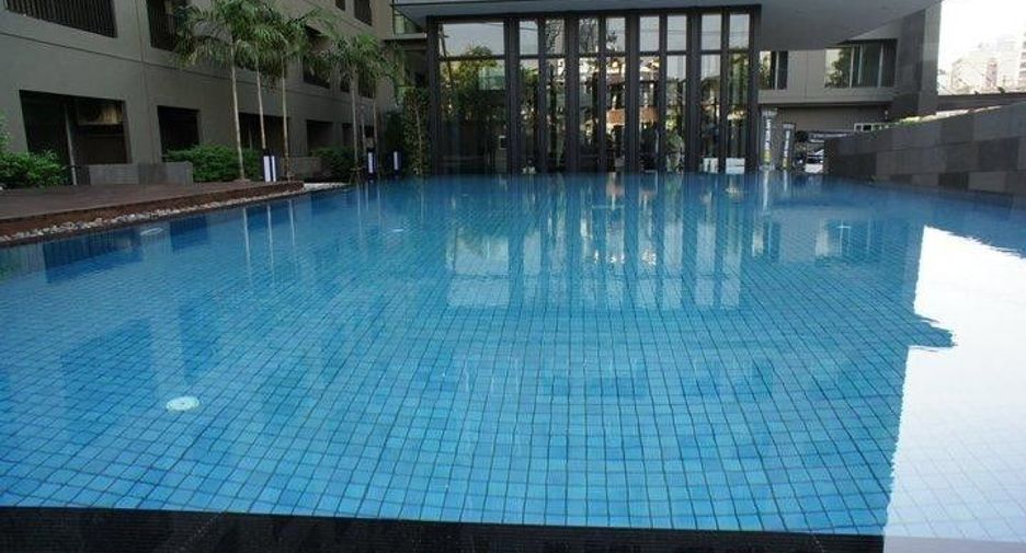 Condo en alquiler de 1 habitaciones en Khlong Toei, Bangkok