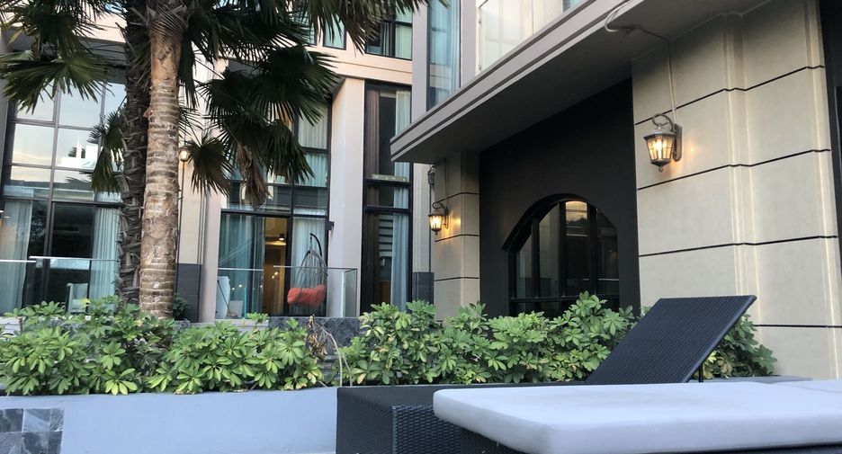 For sale 1 bed condo in Phra Khanong, Bangkok