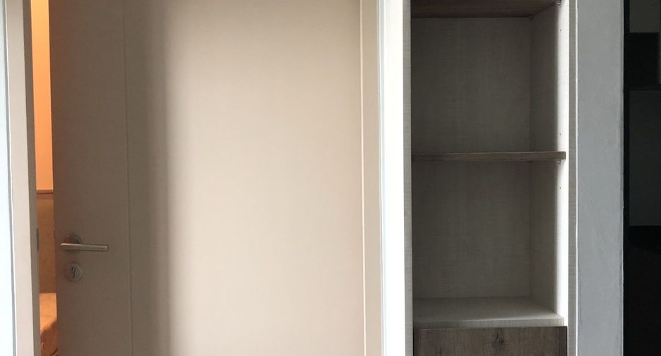 For sale 1 bed condo in Phra Khanong, Bangkok