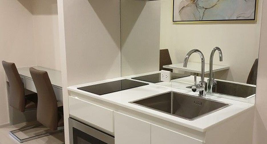 For rent 1 bed condo in Pathum Wan, Bangkok