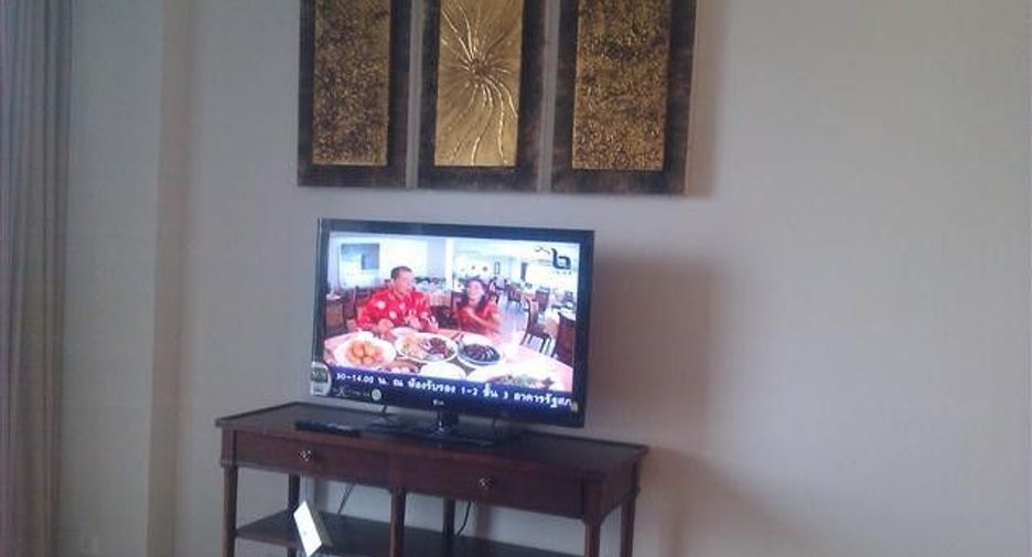 For rent 2 bedrooms condo in Sathon, Bangkok