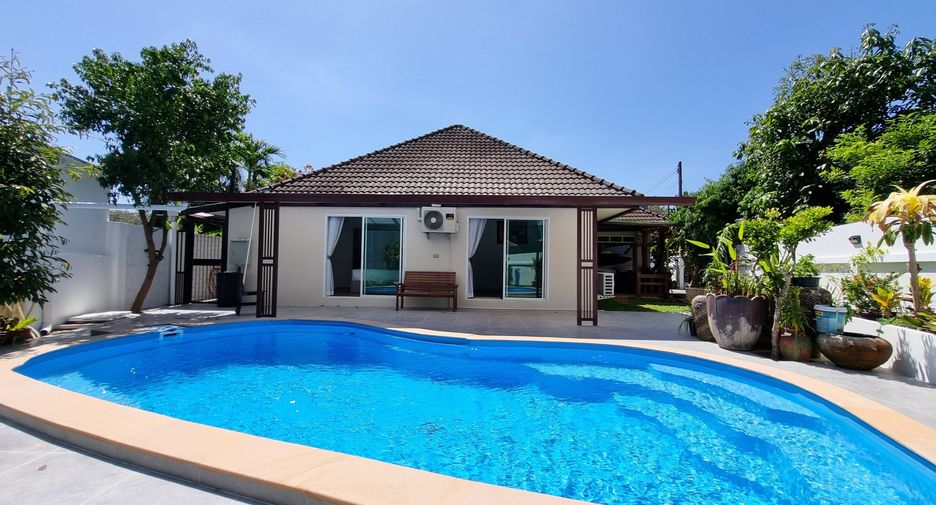 For rent 3 bedrooms villa in Mueang Phuket, Phuket