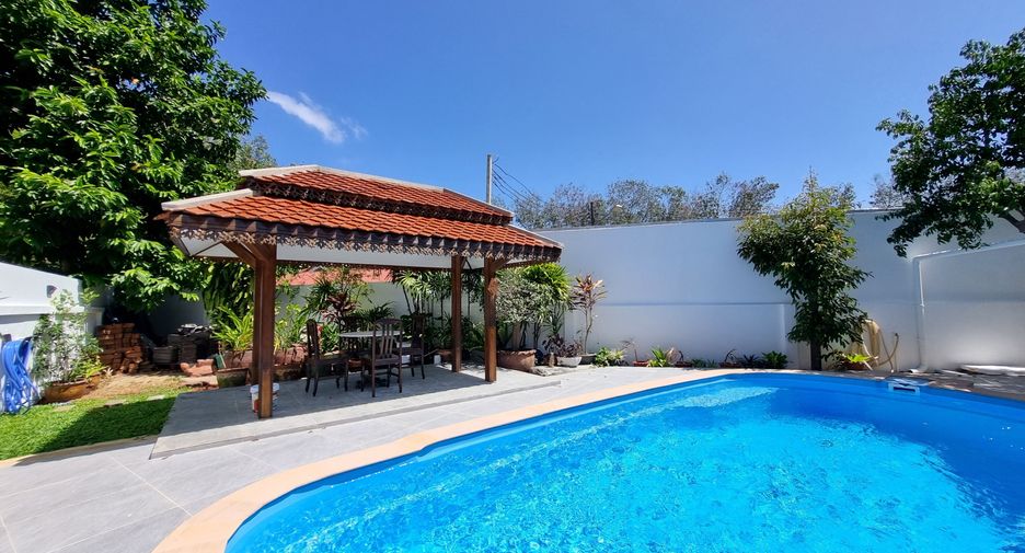 For rent 3 bedrooms villa in Mueang Phuket, Phuket
