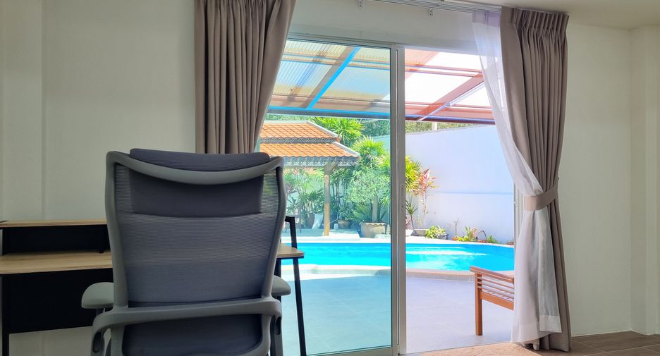 For rent 3 bedrooms villa in Mueang Phuket, Phuket