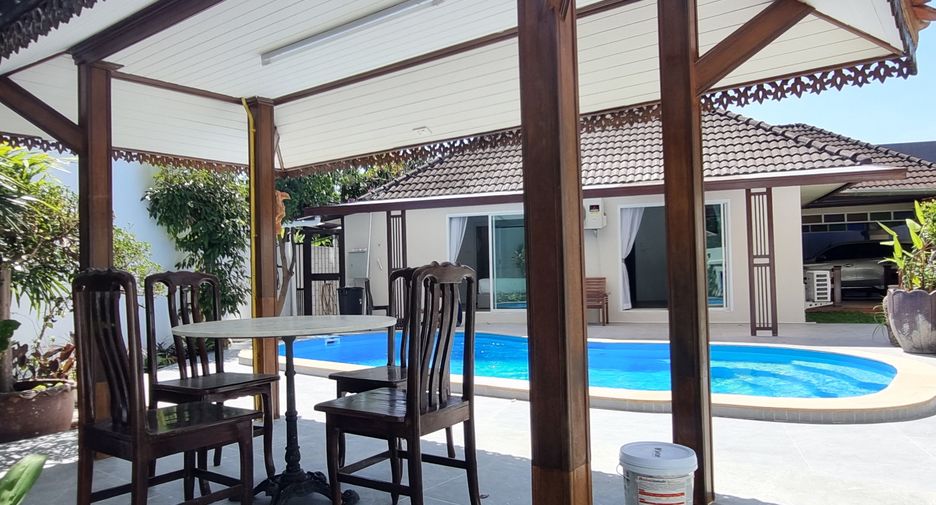 For rent 3 bedrooms villa in Mueang Phuket, Phuket
