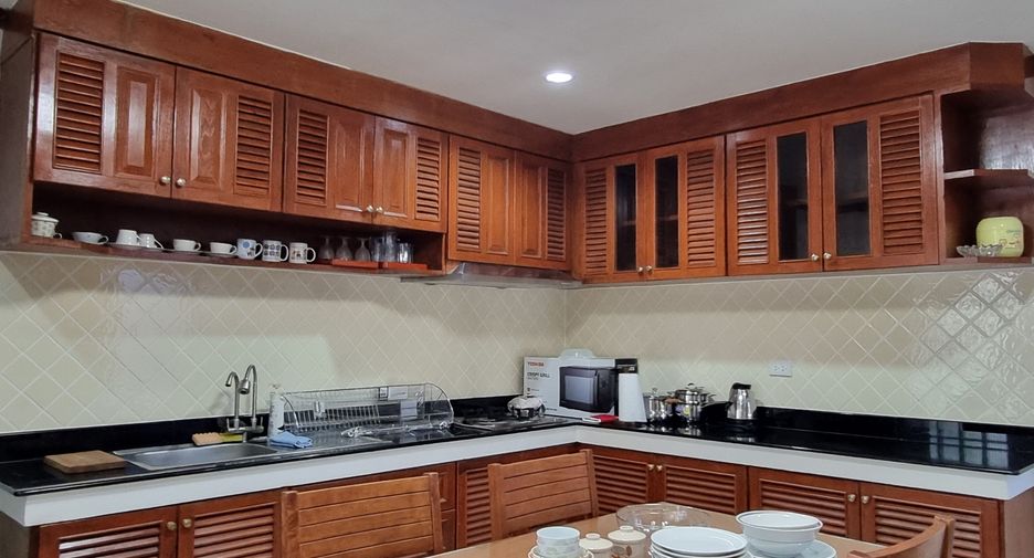 For rent 3 bedrooms villa in Mueang Phuket, Phuket