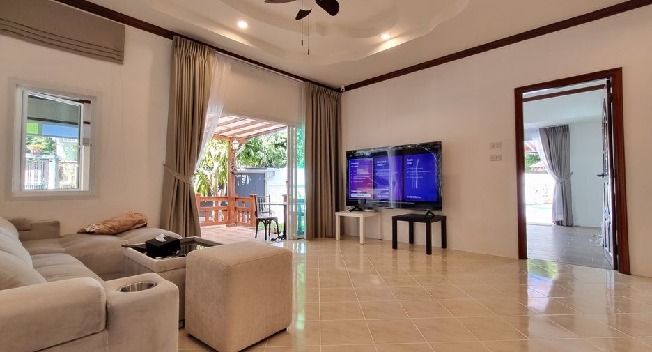 For rent 3 bedrooms villa in Mueang Phuket, Phuket