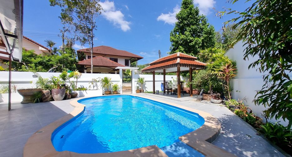 For rent 3 bedrooms villa in Mueang Phuket, Phuket
