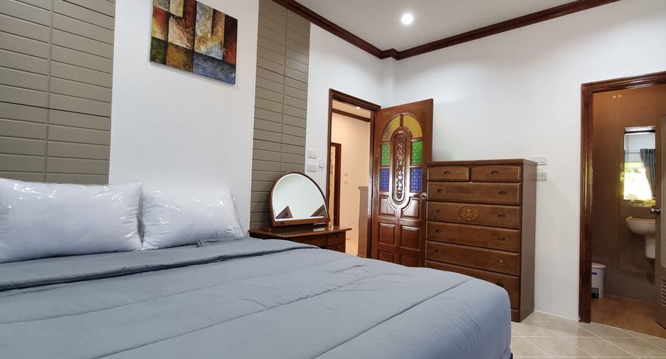 For rent 3 bedrooms villa in Mueang Phuket, Phuket