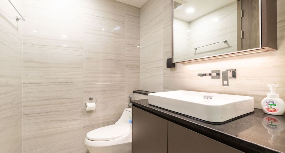 For rent 1 bed condo in Pathum Wan, Bangkok
