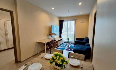 For rent 2 bedrooms condo in Huai Khwang, Bangkok
