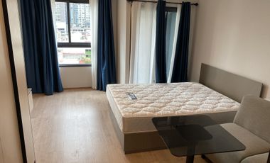 Condo en alquiler de estudio en Huai Khwang, Bangkok
