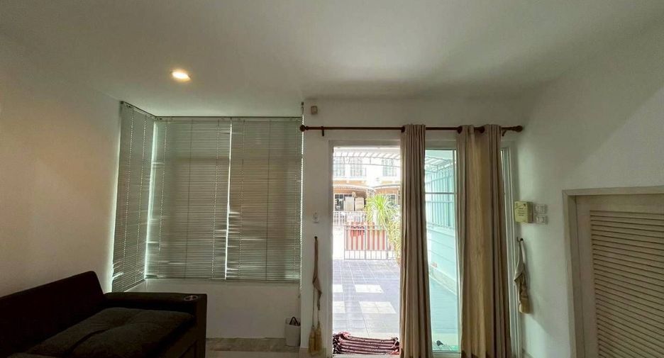 For rent 3 bedrooms house in Prawet, Bangkok