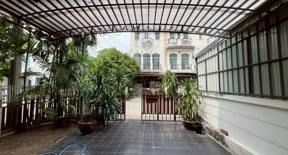 For rent 3 bedrooms house in Prawet, Bangkok