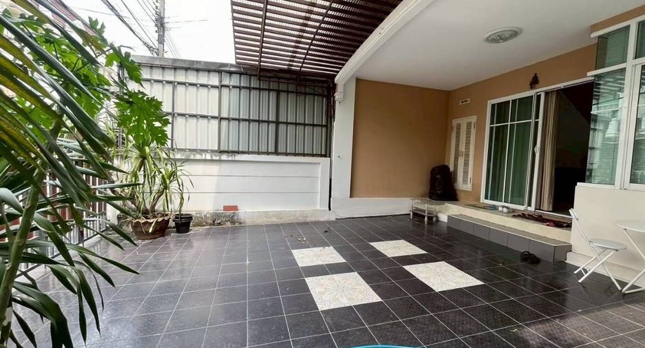 For rent 3 bedrooms house in Prawet, Bangkok