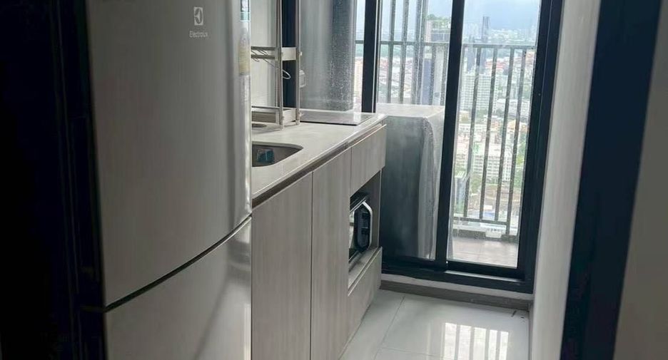 For rent studio condo in Watthana, Bangkok