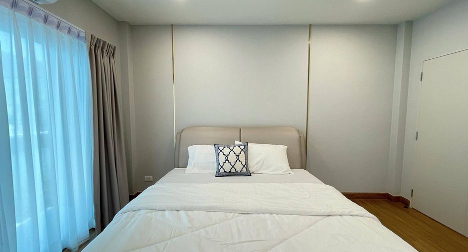 Haus zur Miete mit 4 Zimmer in Bang Phli, Samut Prakan