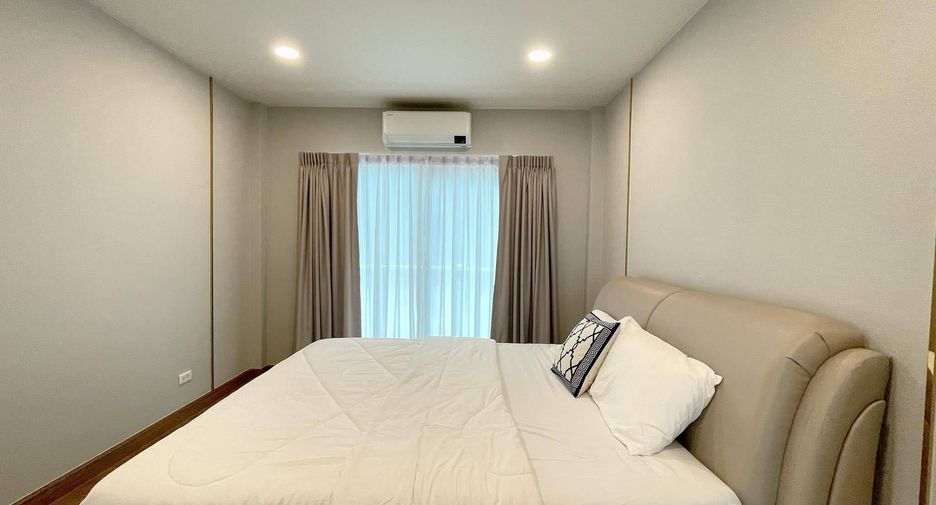 Haus zur Miete mit 4 Zimmer in Bang Phli, Samut Prakan