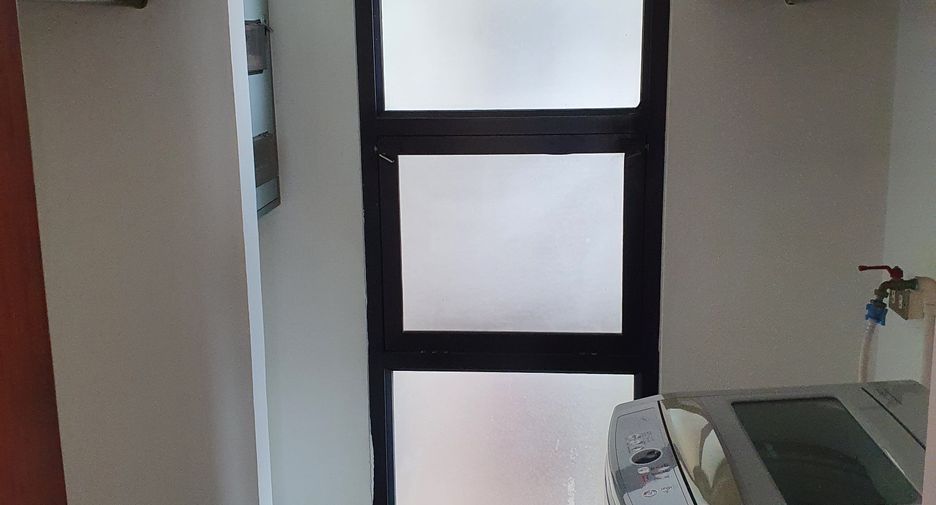 For sale 1 bed condo in Watthana, Bangkok