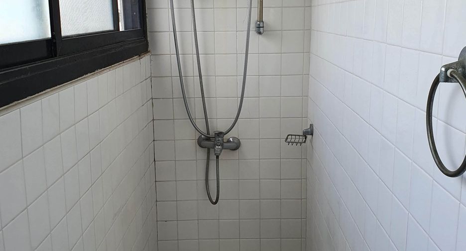 For sale 1 bed condo in Watthana, Bangkok