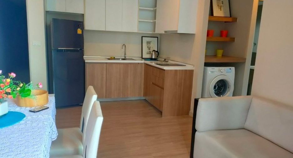 For rent 2 bedrooms condo in Din Daeng, Bangkok