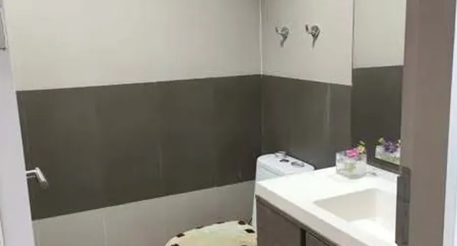 For rent 2 bedrooms condo in Din Daeng, Bangkok
