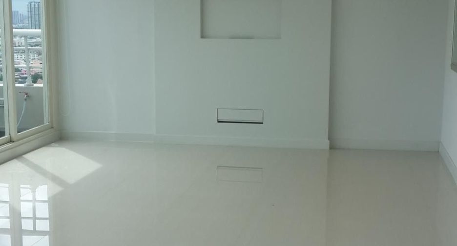 Продажа 3 спальни кондо в Банг Кхо Лаем, Бангкок