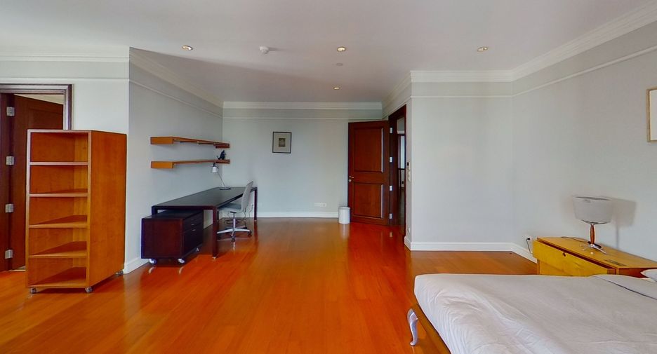 For sale and for rent 4 bedrooms condo in Khlong Toei, Bangkok