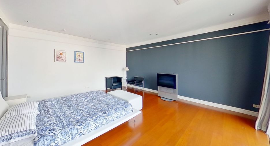 For sale and for rent 4 bedrooms condo in Khlong Toei, Bangkok