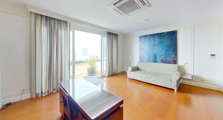 For sale and for rent 4 bedrooms condo in Khlong Toei, Bangkok
