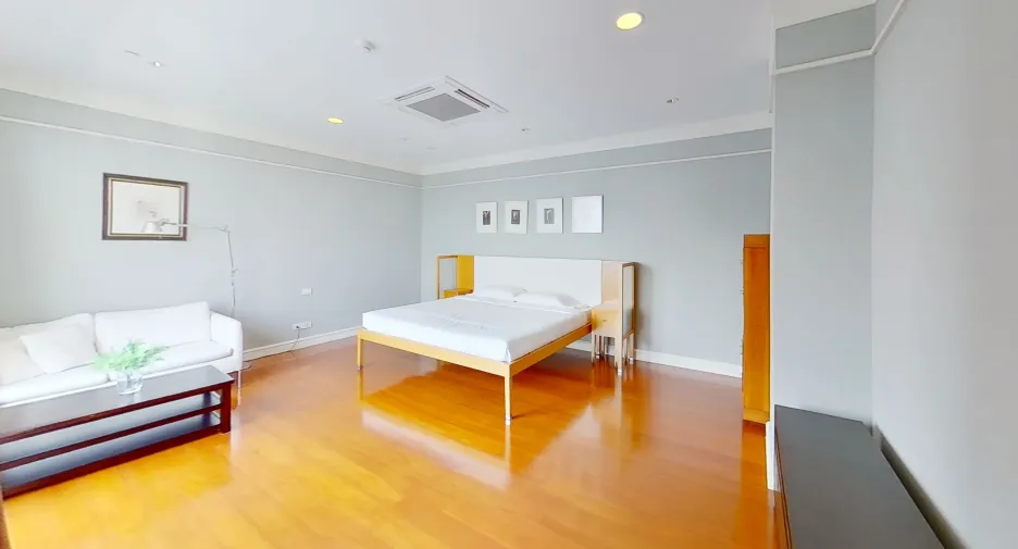 For sale and for rent 4 bedrooms condo in Khlong Toei, Bangkok