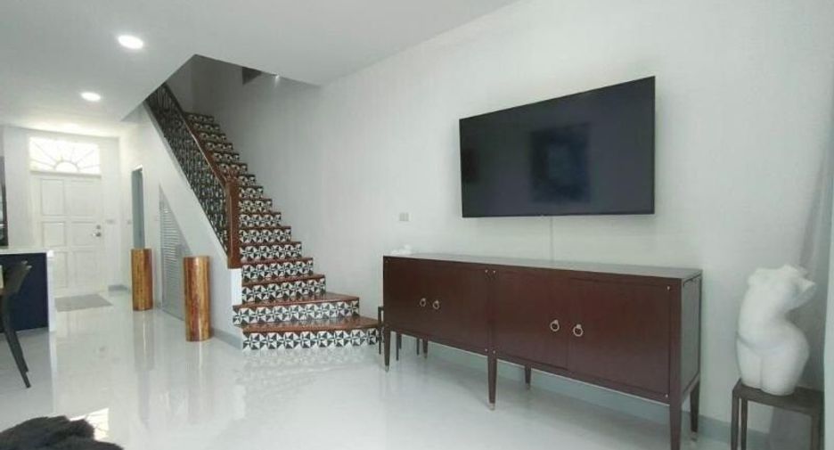 Reihenhaus zur Miete mit 2 Zimmer in Mueang Phuket, Phuket