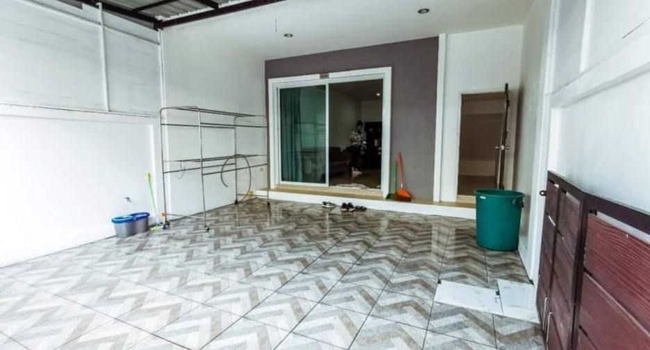 For sale 3 bedrooms townhouse in Thalang, Phuket
