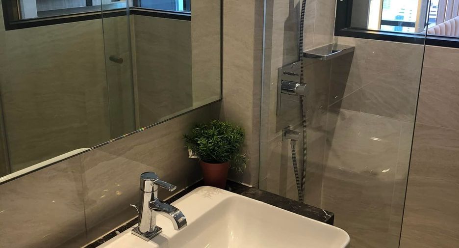 For rent 1 bed condo in Bang Rak, Bangkok
