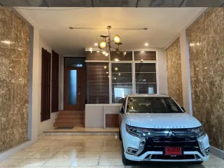 Продажа и аренда 3 спальни таунхаус в Щаттхана, Бангкок