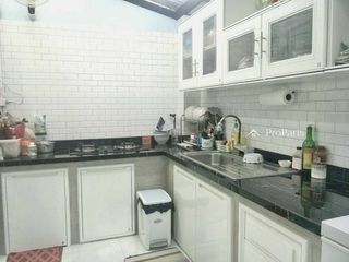 Casa adosada en venta de 3 habitaciones en Min Buri, Bangkok
