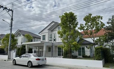 À louer 4 chambres maison à Bang Phli, Samut Prakan