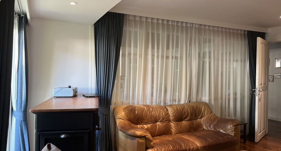For sale 4 bedrooms condo in Khlong Toei, Bangkok