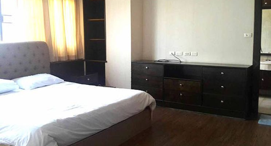 Condo en alquiler de 4 habitaciones en Watthana, Bangkok