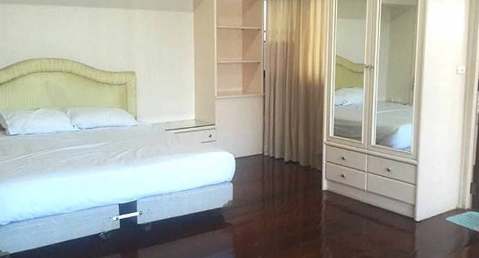 Condo en alquiler de 4 habitaciones en Watthana, Bangkok