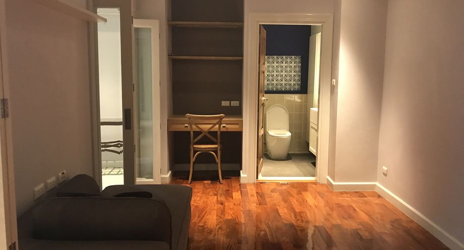 For rent 3 bedrooms apartment in Pathum Wan, Bangkok