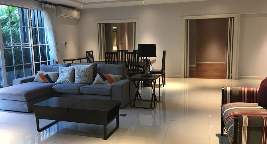 For rent 3 bedrooms apartment in Pathum Wan, Bangkok